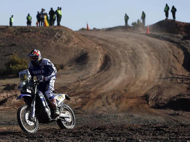 Yamaha rider Alessandro Botturi of Italy, races his bike in the 7th stage of the 2016 Dakar Rally. (AP Photo/Jorge Saenz)