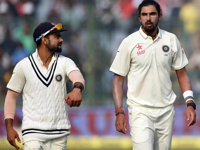 India's captain Virat Kohli talks with Ishant Sharma during the fourth day of the fourth Test cricket match between India and South Africa. (AFP Photo) India's captain Virat Kohli talks with Ishant Sharma during the fourth day of the fourth Test cricket match between India and South Africa. (AFP Photo)