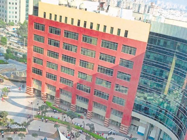 Three top bosses of realty firm Unitech, which also built the Unitech Cyber Park pictured here, were granted interim bail in a cheating and misappropriation case filed by Noida residents.(HT File Photo)