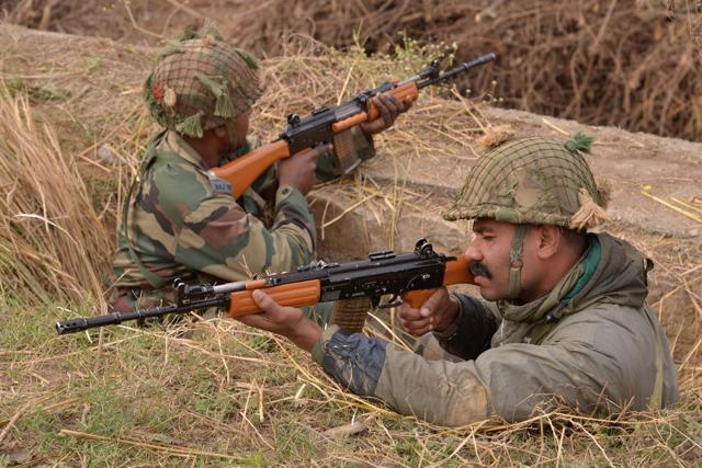 Indian army soldiers take up position on the perimeter of an airforce base in Pathankot on January 4, 2016. (AFP File Photo)
