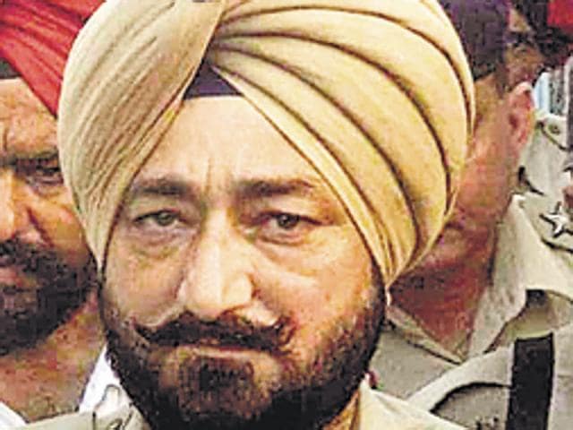 Salwinder Singh, the controversial Gurdaspur superintendent of police(HT File Photo) Salwinder Singh, the controversial Gurdaspur superintendent of police(HT File Photo)