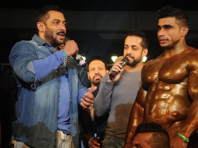 Salman Khan with the athletes during the specially abled Athletes, Body Building competition at BodyPower Expo in Mumbai. (IANS)