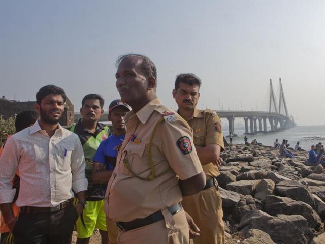 Coast Guards search operations are still underway as one of the girls, Tarannum Ansari is still missing. (HT Photo) Coast Guards search operations are still underway as one of the girls, Tarannum Ansari is still missing. (HT Photo)
