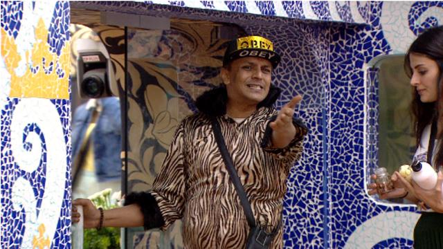 The task get crazy and wild as the contestants are hell bent on proving that they can ignore Imam and win the task. (Colors) The task get crazy and wild as the contestants are hell bent on proving that they can ignore Imam and win the task. (Colors)