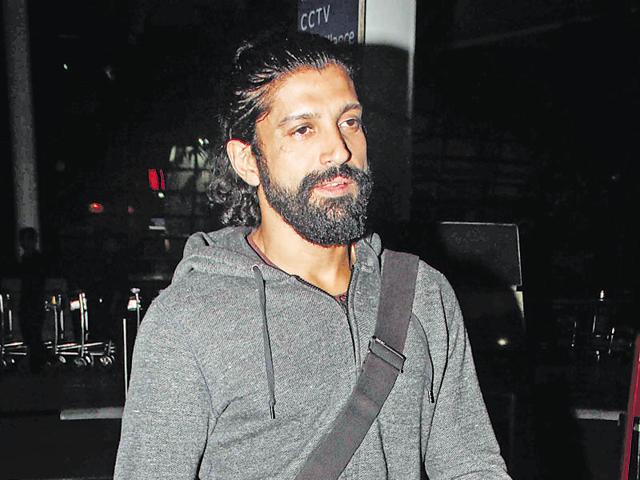 Farhan Akhtar spotted at Mumbai airport. (Yogen Shah) 
