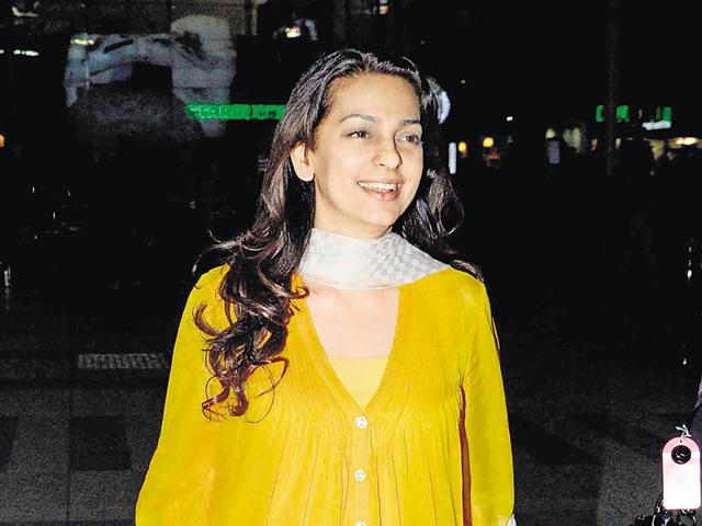 Juhi Chawla spotted at Mumbai airport. (Photos: yogen shah) 