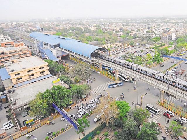 The Delhi Metro Rail Corporation (DMRC) said that metro ridership in Noida witnessed a decline after January 6 this year. (HT File Photo)