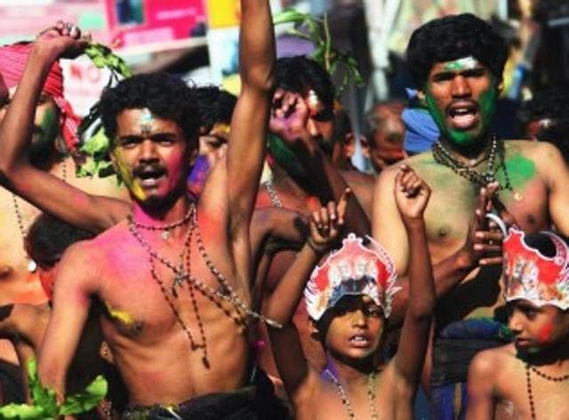 Government authorities and temple officials in Kerala are standing firmly by a decades-old tradition of banning women from one of the holiest Hindu temples after the Supreme Court questioned the temple’s right to bar women) (Getty Images) Government authorities and temple officials in Kerala are standing firmly by a decades-old tradition of banning women from one of the holiest Hindu temples after the Supreme Court questioned the temple’s right to bar women) (Getty Images)