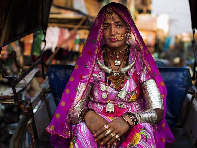 “A woman sporting an amazing outfit in Jodhpur” (Photo: Mihaela Noroc)