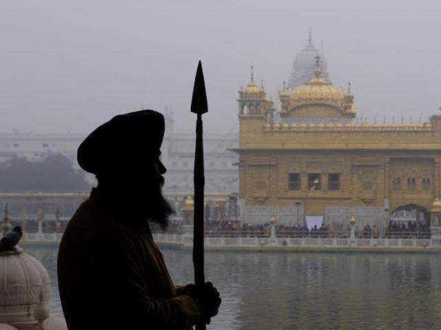 Golden Temple is visited by a large number of devotees, especially on such occasions. (Gurpreet Singh/HT ) Golden Temple is visited by a large number of devotees, especially on such occasions. (Gurpreet Singh/HT )