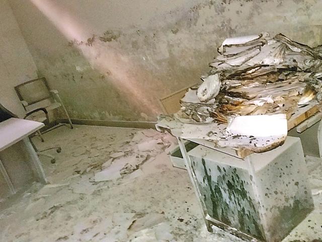 The documents damaged in the fire at the Guru Nanak Dev Hospital in Amritsar on Wednesday.(HT Photo)