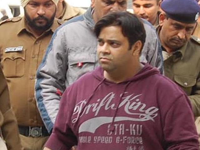 Actor Kiku Sharda after being produced in a Kaithal court on Wednesday.(Vishal/ HT Photo)
