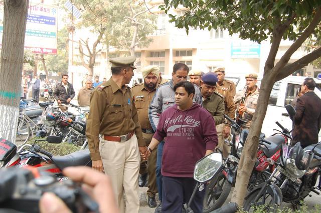 Kiku Sharda after being produced in a Kaithal court on Wednesday. ) (Hindustan Times/Vishal)