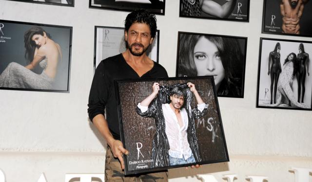Shah Rukh Khan poses during the launch of photographer Dabboo Ratnani’s 2016 Calendar in Mumbai. (AFP) Shah Rukh Khan poses during the launch of photographer Dabboo Ratnani’s 2016 Calendar in Mumbai. (AFP)