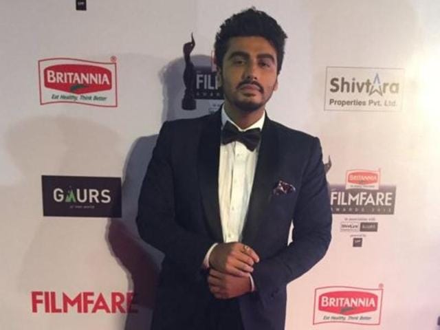 Arjun Kapoor looks stylish in a black suit. (Twitter/Filmfare) 