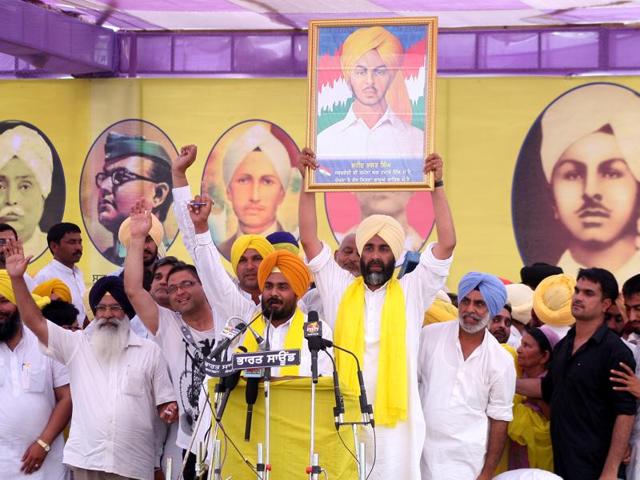 A clean image, excellent oratorical skills, clarity of thought and the Badal surname, Manpreet Singh Badal (53) had everything going for him when he took a big gamble in October 2010. A clean image, excellent oratorical skills, clarity of thought and the Badal surname, Manpreet Singh Badal (53) had everything going for him when he took a big gamble in October 2010.