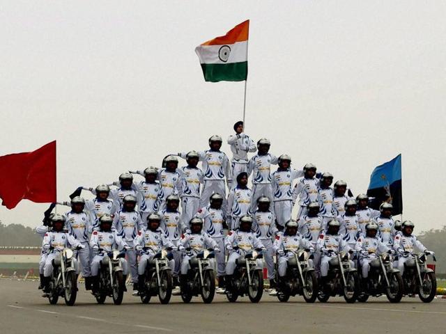 The ‘Daredevils’ captured the hearts of spectators by performing death-defying stunts. (PTI Photo) The ‘Daredevils’ captured the hearts of spectators by performing death-defying stunts. (PTI Photo)