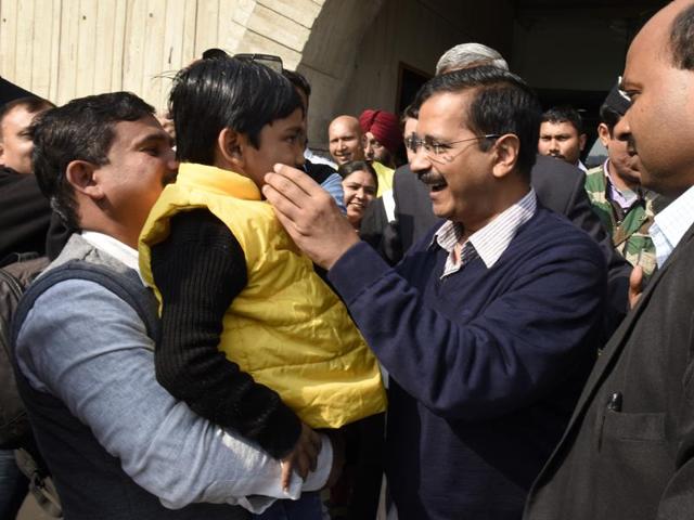 Chief minister of Delhi Arvind Kejriwal interacts with parents applying for nursery admissions of their children at NDMC convention centre in New Delhi. (Arvind Yadav/ HT photo) Chief minister of Delhi Arvind Kejriwal interacts with parents applying for nursery admissions of their children at NDMC convention centre in New Delhi. (Arvind Yadav/ HT photo)