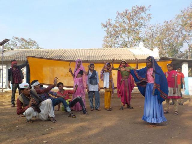 Tribal students rehearse the play in Khargone on Thursday. (HT photo) Tribal students rehearse the play in Khargone on Thursday. (HT photo)