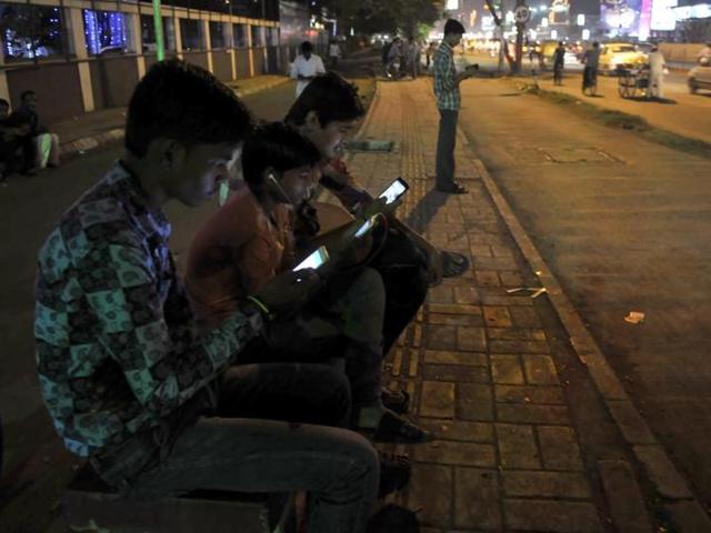 The service will be available at minimal charge for all smartphone users, including those operating on other networks. (HT File Photo) The service will be available at minimal charge for all smartphone users, including those operating on other networks. (HT File Photo)