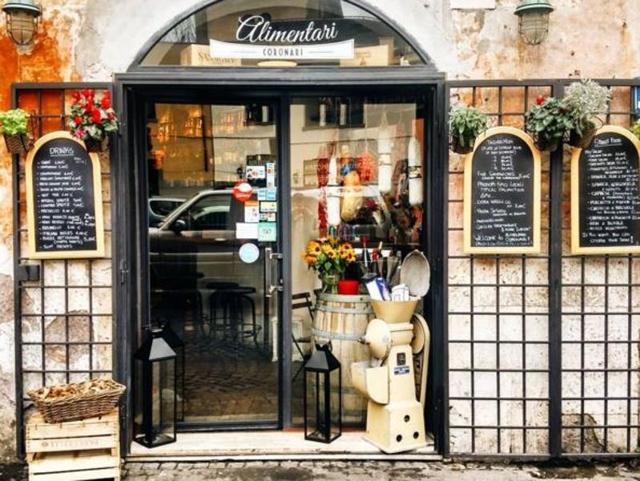 A sweet shop in Via de Coroniari, Rome. (Instagram/@parisianinrome)