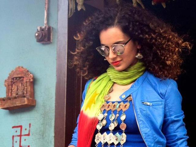 Kangana Ranaut got the Critics’ Choice award for Best Actoress for her performance in Tanu Weds Manu Returns at 61st Filmfare. 