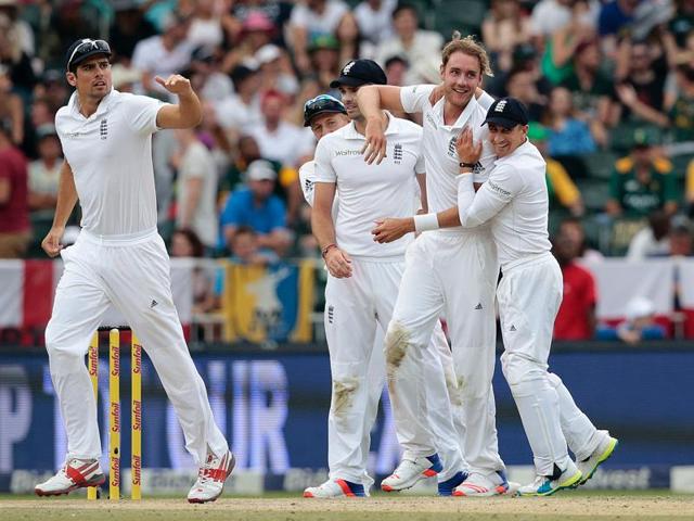 England’s bowler Stuart Broad acknowledges the crowd and the teammates at the end of their innings for taking 6 wickets. (AP Photo) England’s bowler Stuart Broad acknowledges the crowd and the teammates at the end of their innings for taking 6 wickets. (AP Photo)