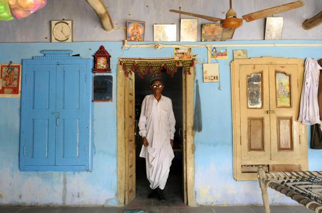 Bhagwanbhai has sold his land holdings and distributed the proceeds from the sale among his children. (Saumya Khandelwal/ HT Photo) Bhagwanbhai has sold his land holdings and distributed the proceeds from the sale among his children. (Saumya Khandelwal/ HT Photo)
