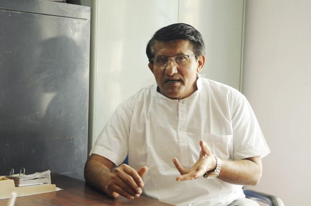 Sagar Rabari of Khedut Samaj – Gujarat talks about farmer issues in Ahmedabad. (Saumya Khandelwal/ HT Photo)