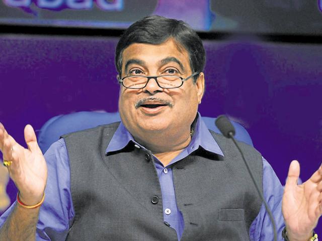A source said that Nitin Gadkari has urged finance minister Arun Jaitley to provide at least 50% rebate in excise duty on purchase of new vehicles by buyers who surrender their old polluting vehicles for scrapping. (HT File Photo) A source said that Nitin Gadkari has urged finance minister Arun Jaitley to provide at least 50% rebate in excise duty on purchase of new vehicles by buyers who surrender their old polluting vehicles for scrapping. (HT File Photo)