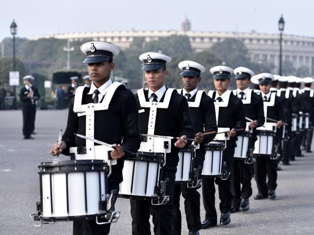 A view of full dress rehearsal for the Beating Retreat ceremony ahead of Republic Day parade at Rajpath. (Arun Sharma/HT)