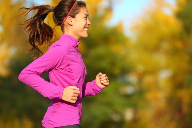 If you have been toying with the idea of taking up running as a routine activity but fear that you won’t be able to make it past the 500 meter mark and ultimately give up on the idea altogether, the Couch to 5k training program will come to your rescue. (Shutterstock)