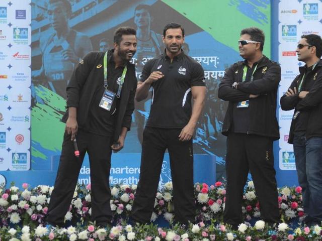 Actor John Abraham during the Standard Chartered Mumbai Marathon 2016.  (IANS) 