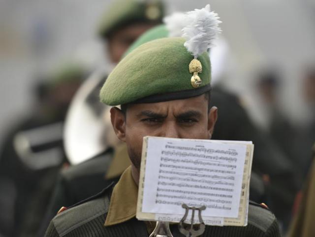 A member of Indian Army band performs during the Beating Retreat Parade Rehearsal. (Ravi Choudhary/ HT Photo) A member of Indian Army band performs during the Beating Retreat Parade Rehearsal. (Ravi Choudhary/ HT Photo)