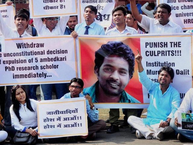 Police use water cannons to disperse students during a protest against the HRD ministry in New Delhi on Monday over the suicide of a PhD scholar Rohith Vemula at Hyderabad Central University.(Vipin Kumar/HT Photo)