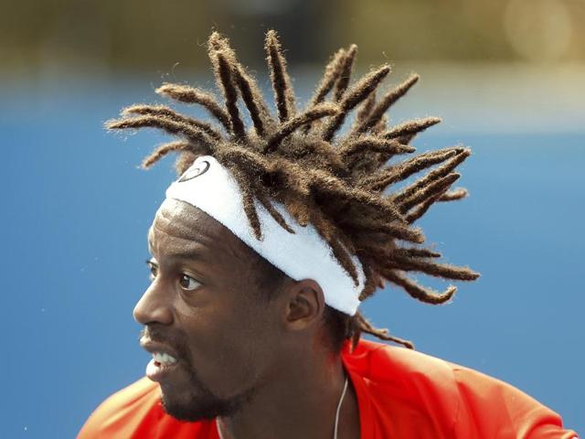 France's Gael Monfils serves during his first round match against Japan's Yuichi Sugita  (Brandon Malone/ REUTERS) 