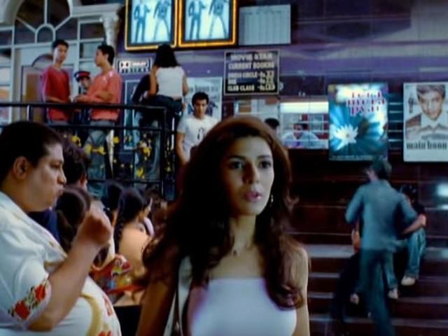 Nimrat’s first onscreen appearance was back in 2002 in a music album by Kumar Sanu - Tera Mera Pyaar. 