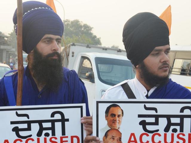 A file photo of Dal Khalsa activists.(HT Photo) A file photo of Dal Khalsa activists.(HT Photo)