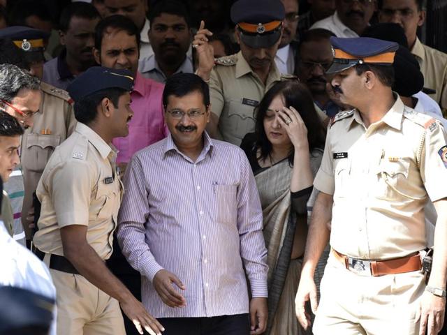 Kejriwal appears before Mumbai court, released after bail bond of Rs10 ...