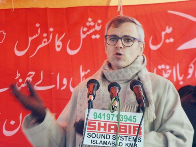 In an open letter to Mehbooba Mufti, the National Conference leader said “to dilly-dally is the biggest disservice you can do” to people of the state as they should not be denied an elected government.) (PTI) In an open letter to Mehbooba Mufti, the National Conference leader said “to dilly-dally is the biggest disservice you can do” to people of the state as they should not be denied an elected government.) (PTI)
