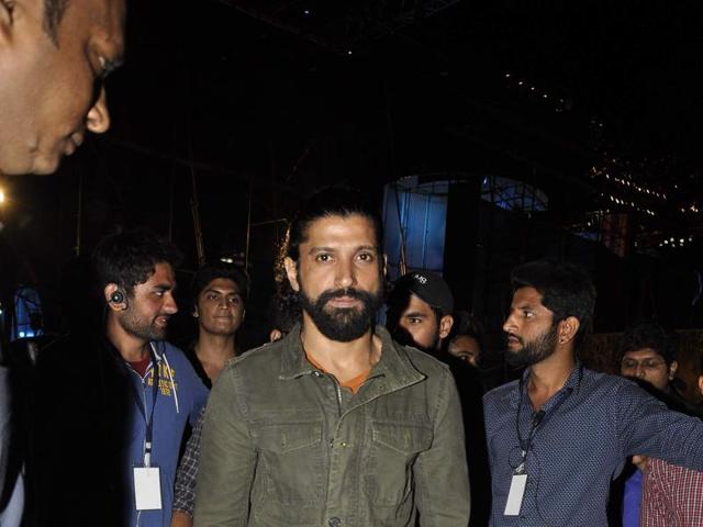 Farhan Akhtar arrives at the annual Mumbai Police Melawa show in Mumbai on January 19, 2016.  (Viral Bhayani/HT) 