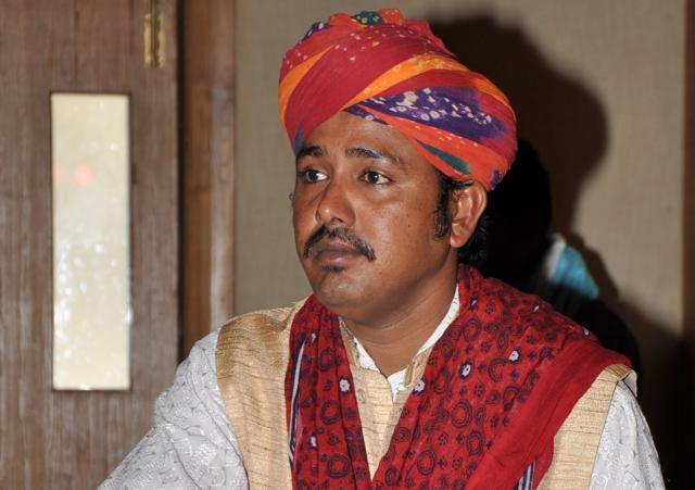 Mame Khan, a Rajasthani folk musician who previously worked with Mahadevan on Luck by Chance (2009). Mame Khan, a Rajasthani folk musician who previously worked with Mahadevan on Luck by Chance (2009).