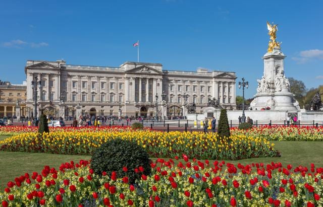 The royal corridors of Buckingham Palace, Queen Elizabeth II’s home, which is usually the preserve of paying visitors or guests, can now be seen through a new virtual reality tour