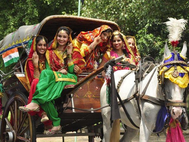 In recent years, the state has been proposing tableaux on themes such as Baba Farid, Teej festival and the Kila Raipur games, but none has made the cut. (HT Representative photo) In recent years, the state has been proposing tableaux on themes such as Baba Farid, Teej festival and the Kila Raipur games, but none has made the cut. (HT Representative photo)