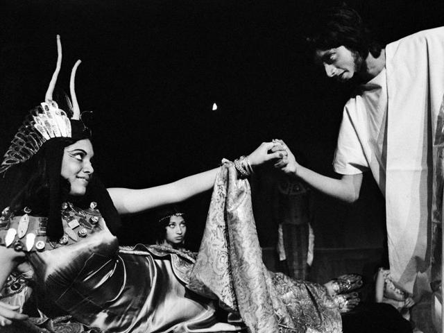 Mira Nair and Shashi Tharoor as Cleopatra and Antony, Delhi, c. 1980. (Photo: PABLO BARTHOLOMEW) 