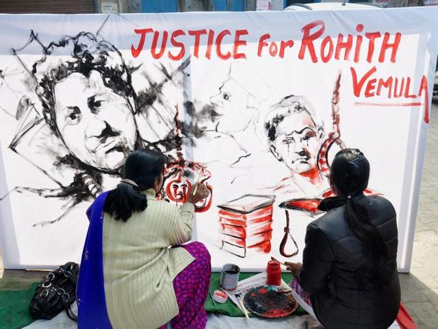 Hyderabad varsity announces Rs 8 lakh ex-gratia to Rohith Vemula’s kin ...