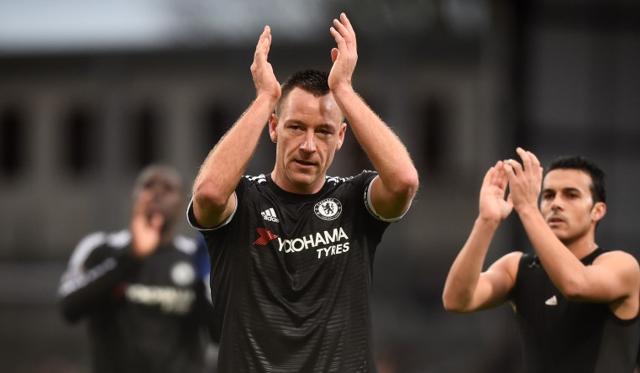 Chelsea's John Terry applauds fans at the end of the match against Crystal Palace. (Reuters Photo) Chelsea's John Terry applauds fans at the end of the match against Crystal Palace. (Reuters Photo)