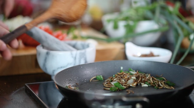Sure, people will take time to get over the “yuck” factor and really embrace creepy-crawlies as food. (livinfarms.com) Sure, people will take time to get over the “yuck” factor and really embrace creepy-crawlies as food. (livinfarms.com)