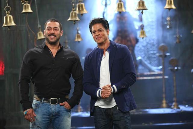 Jab Karan Arjun aaaye the: This Salman, SRK moment was the best on Bigg Boss 9. Jab Karan Arjun aaaye the: This Salman, SRK moment was the best on Bigg Boss 9.