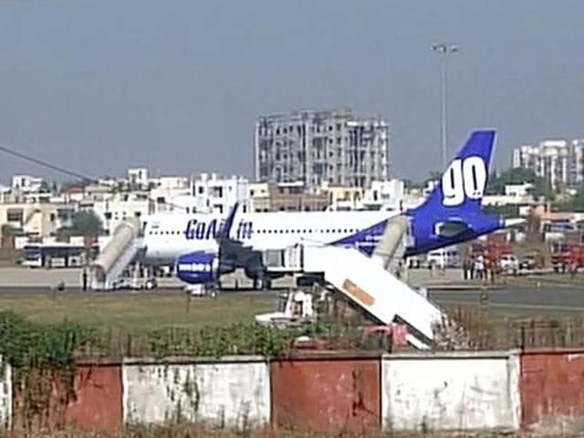 Bomb scare forces GoAir flight to make emergency landing at Nagpur(Picture credit: ANI Twitter handle)